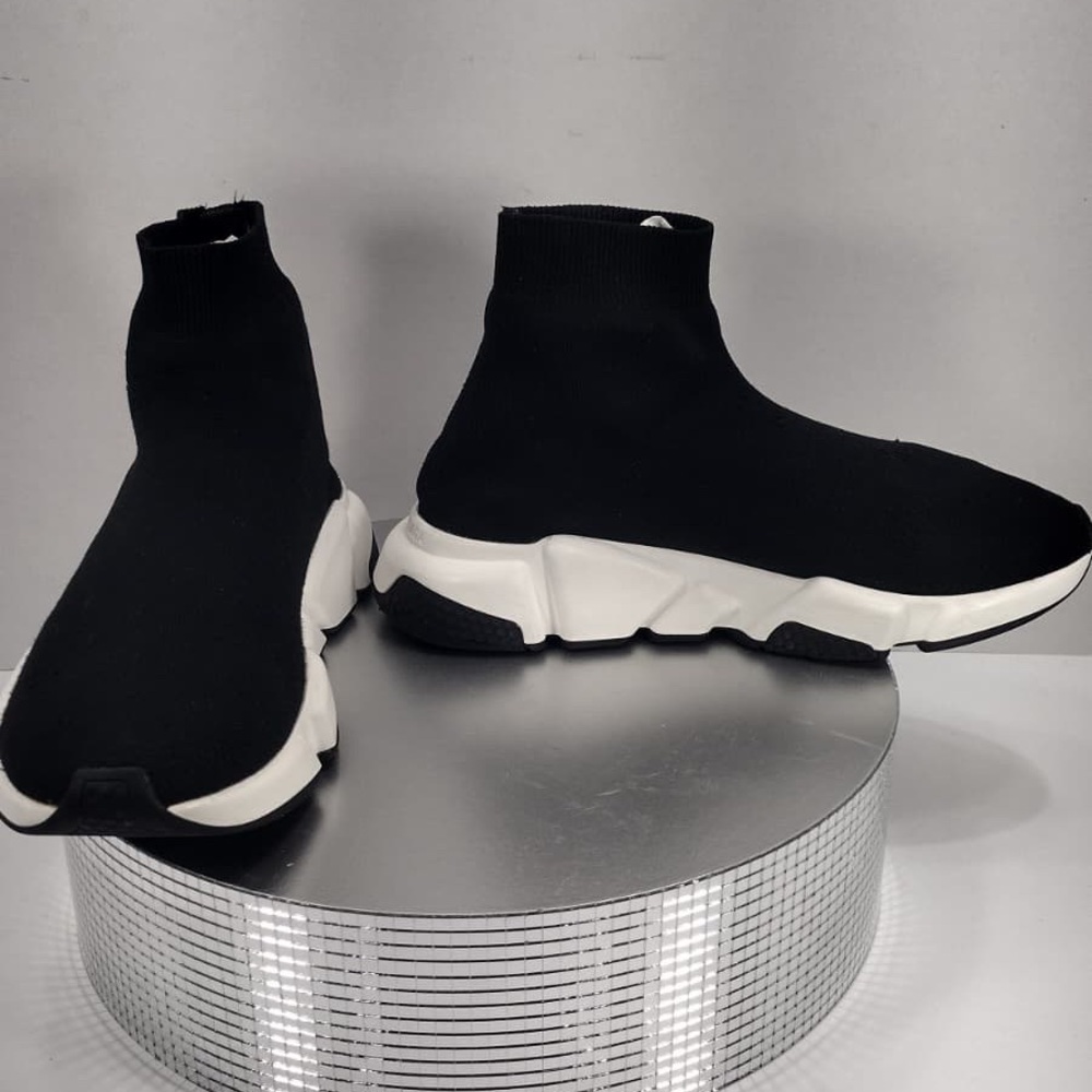 Balenciaga Black Sock Sneakers size 8 pre
Owned Exellent condition - Picture 5 of 14